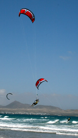 Kiteboard, jump in Famara